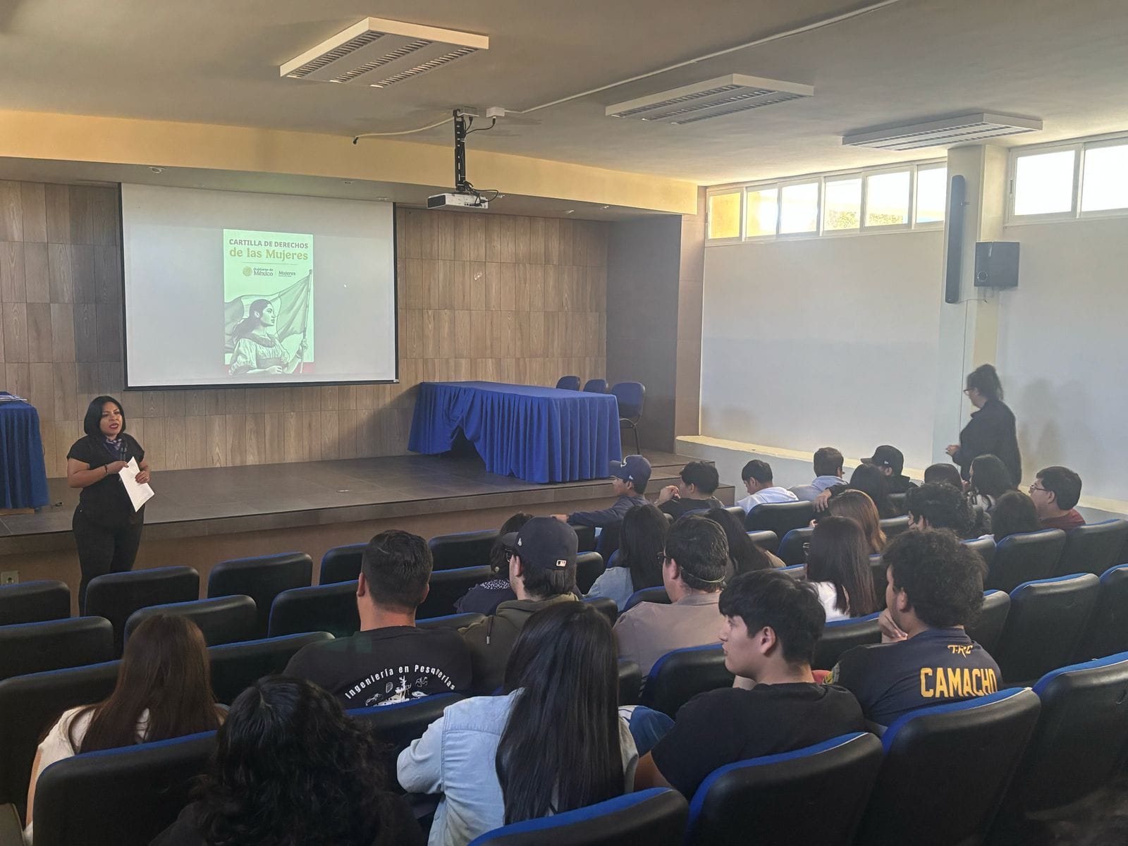 Estudiantes de la UABCS reciben charlas sobre cultura de denuncia y violencia