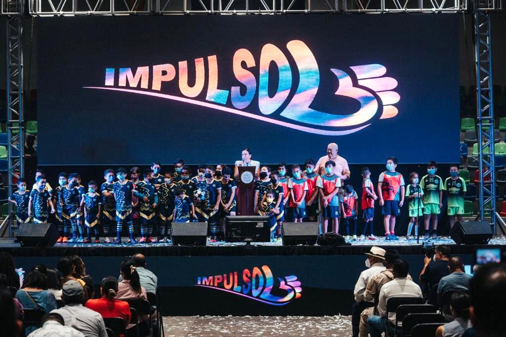Espectacular presentación del programa "Impulso" en La Paz