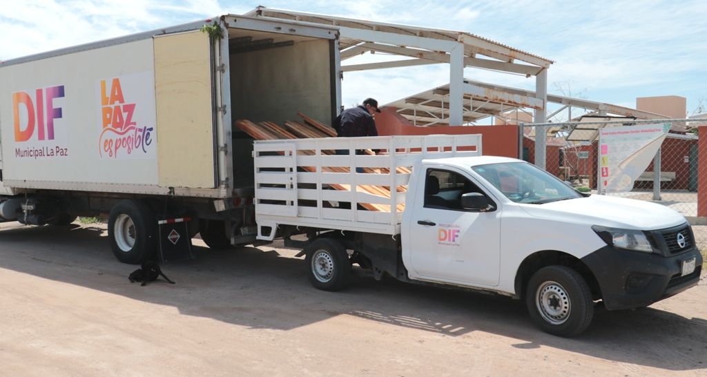Inicia DIF La Paz reconstrucción de casas destruidas en Puerto Chale