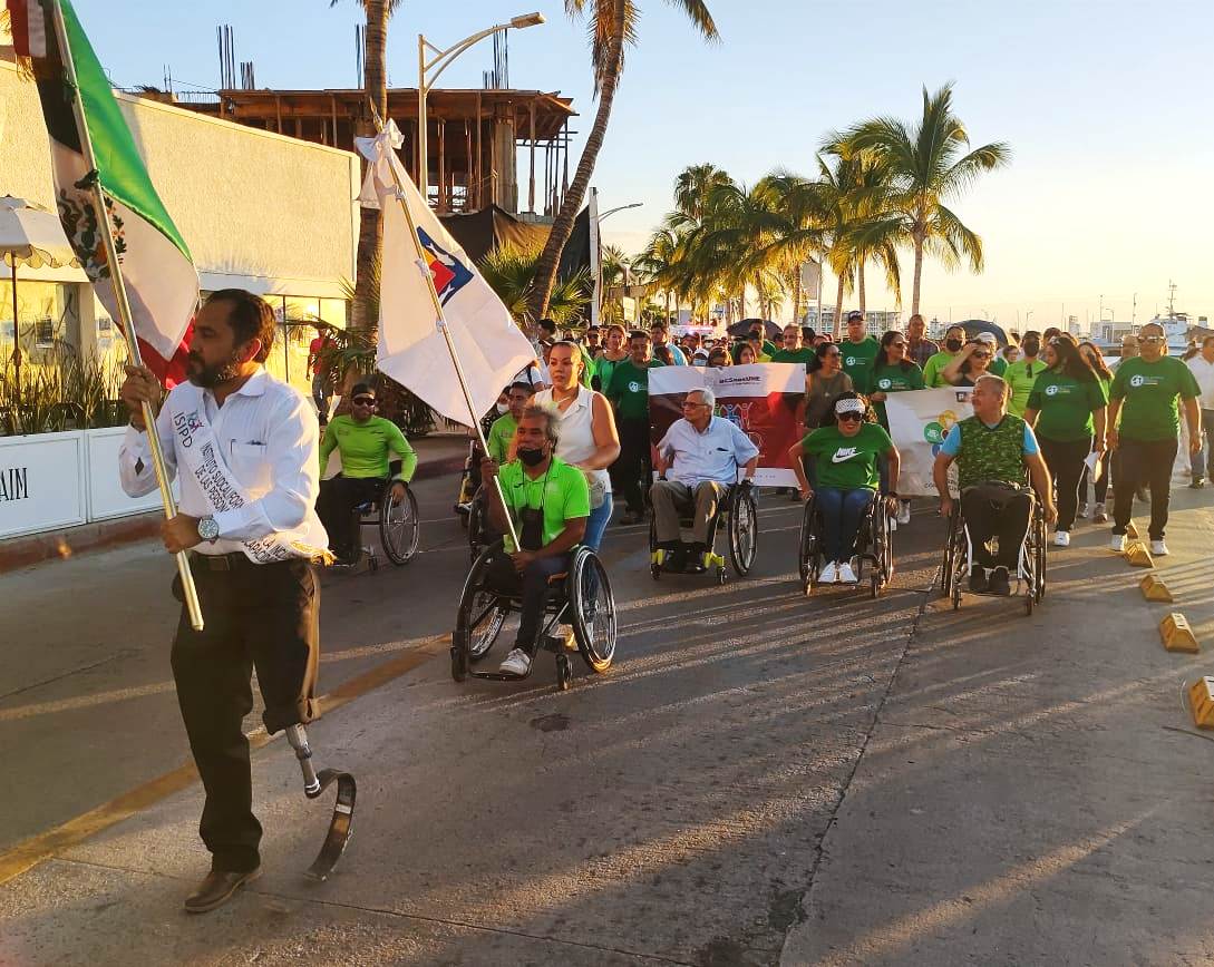 Se suma Ayuntamiento de La Paz a marcha por el Día Mundial de la Parálisis Cerebral