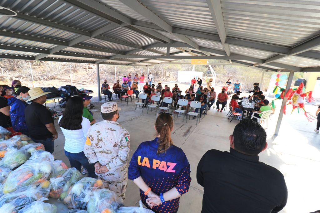 Entregó DIF Municipal apoyos a 811 familias en comunidades de La Paz