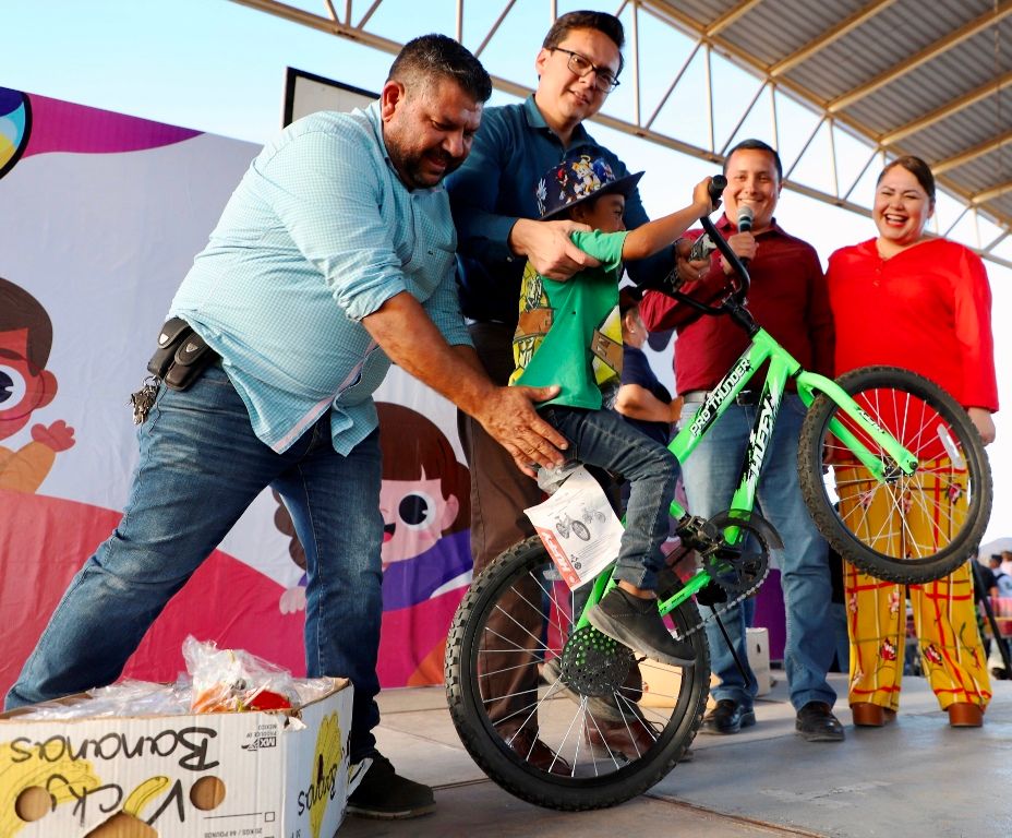 Celebró DIF La Paz el Festival de la Niñez en la colonia La Pasión