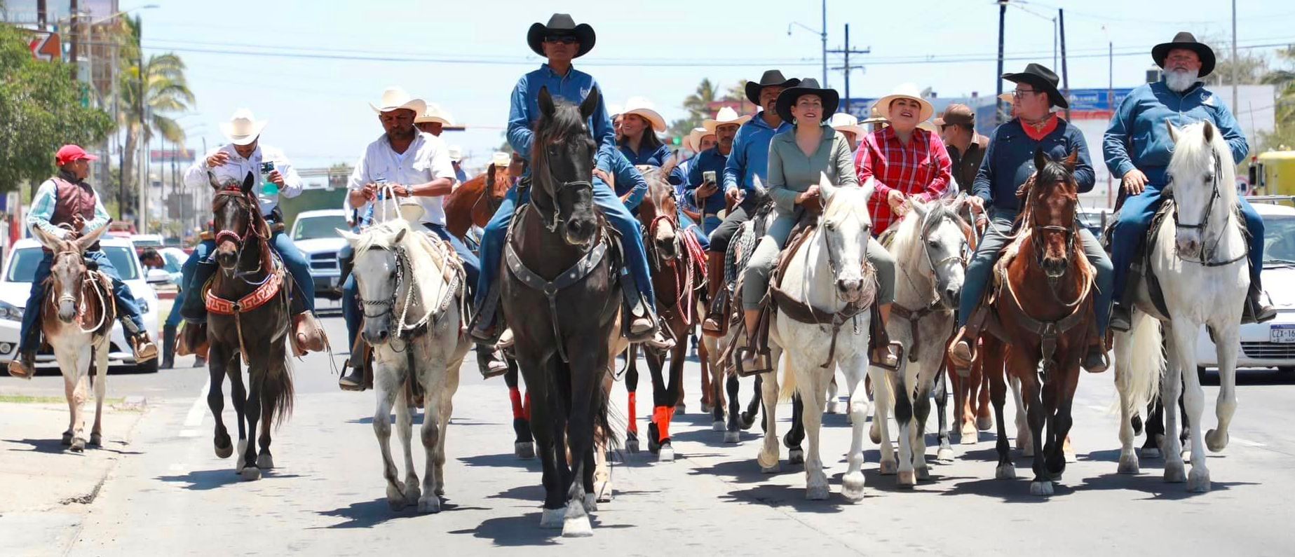 Realizan Primera Cabalgata y Festival del Rancho en La Paz