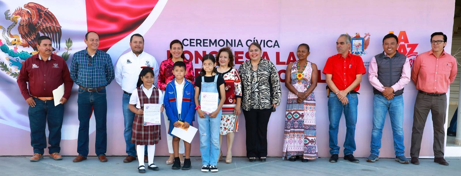 Entrega Alcaldesa de La Paz reconocimientos a ganadores del concurso “Emprende Kids 2023”