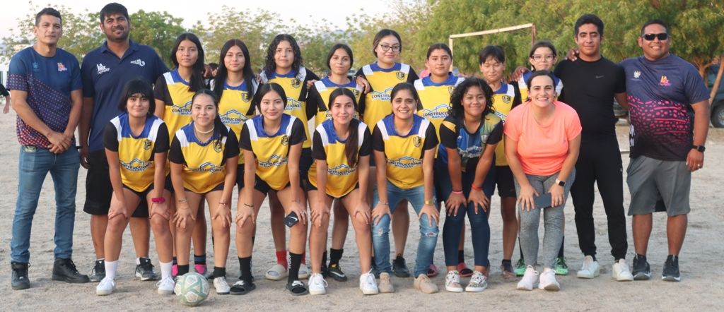 Supervisan Centro Impulso de fútbol femenil en Camino Real