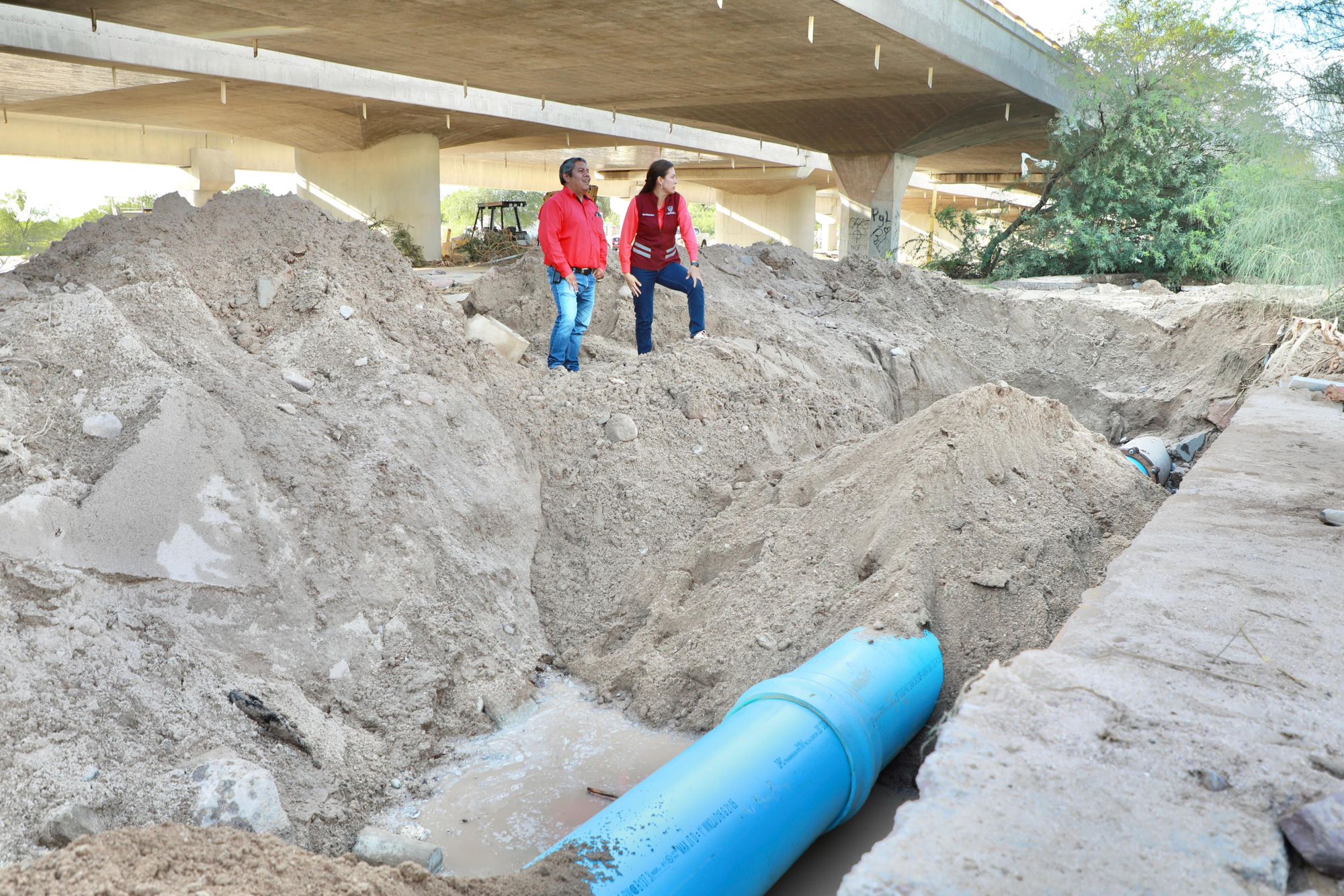 Milena Quiroga supervisa avances en la reparación del acueducto No. 2