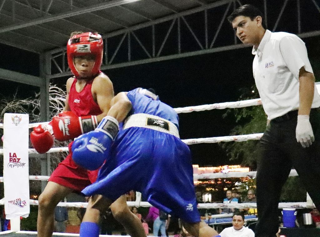 Realizan con éxito eliminatoria municipal de boxeo en La Paz