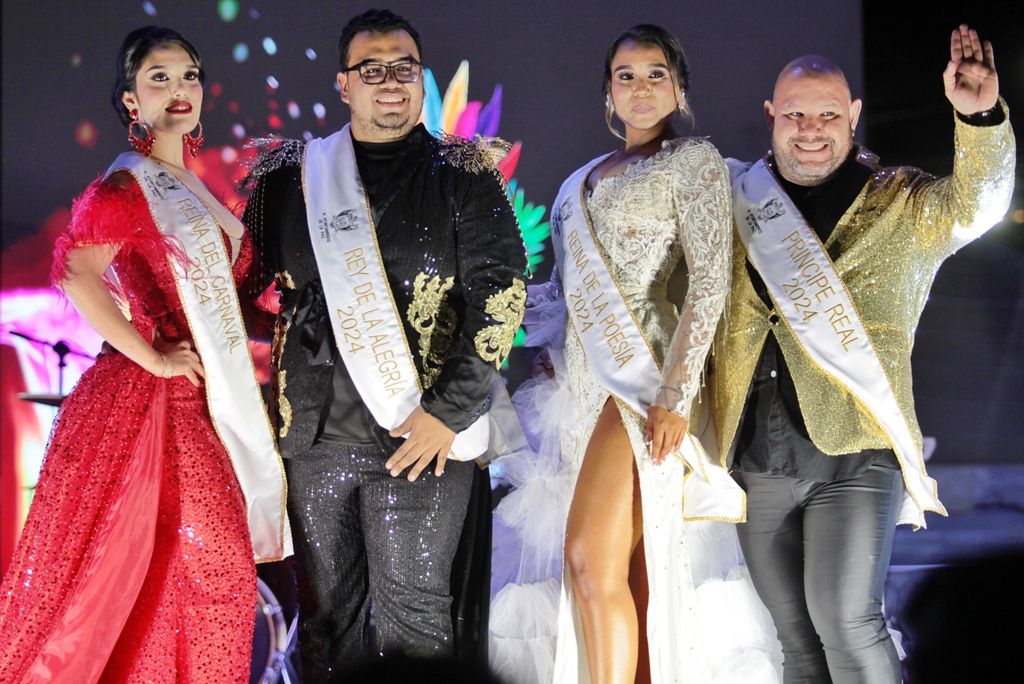 Fernanda Loya gana el título de Reina del Carnaval La Paz 2024
