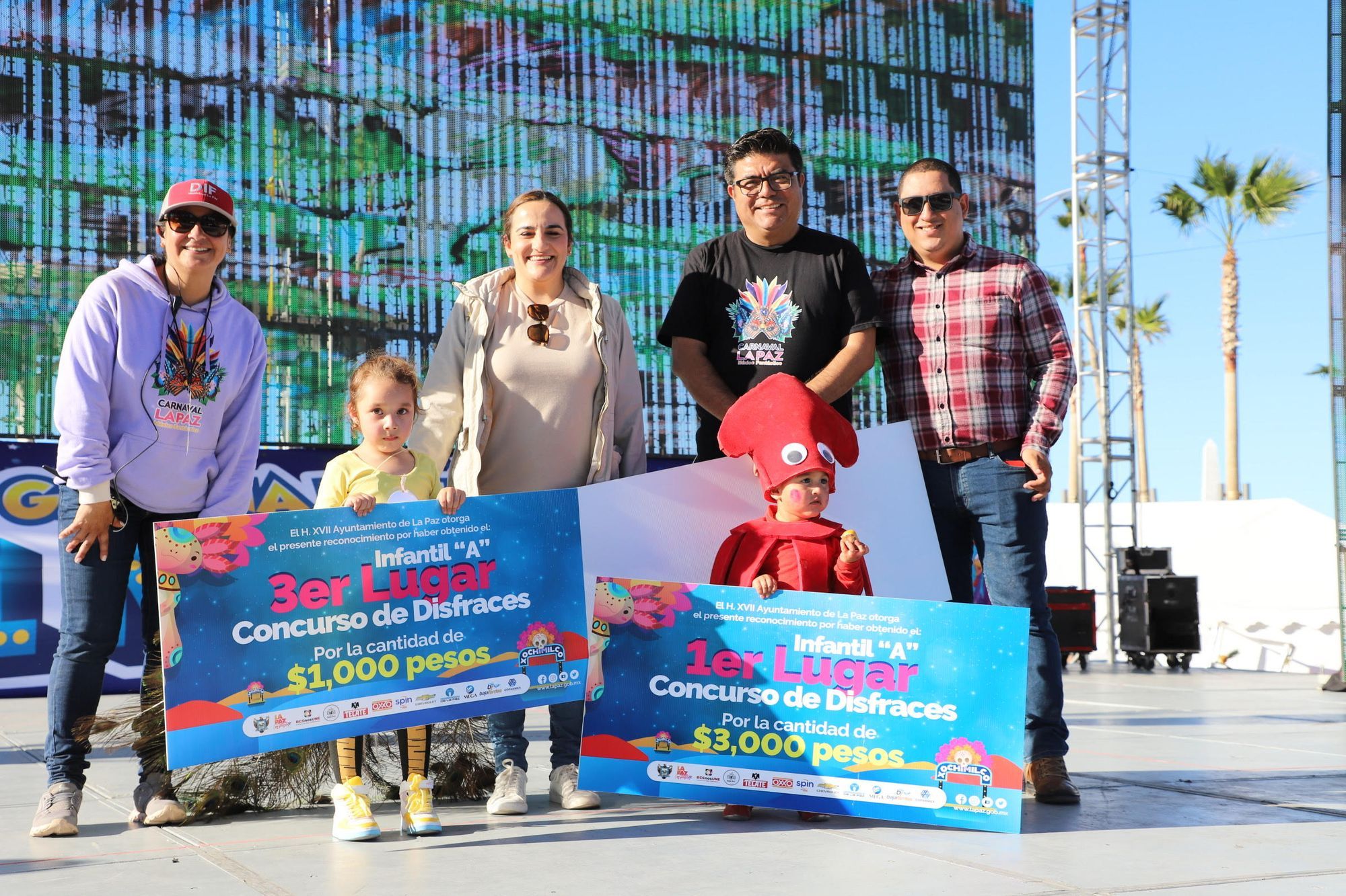 Con gran éxito se celebra el Carnavalito en La Paz