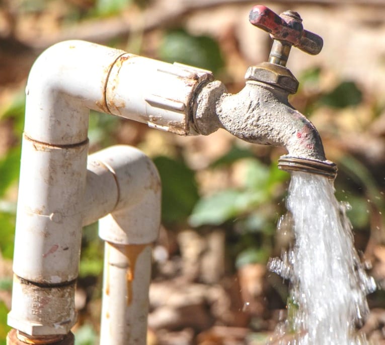 Suministra OOMSAPAS agua potable a 102 colonias de La Paz el 27 de octubre