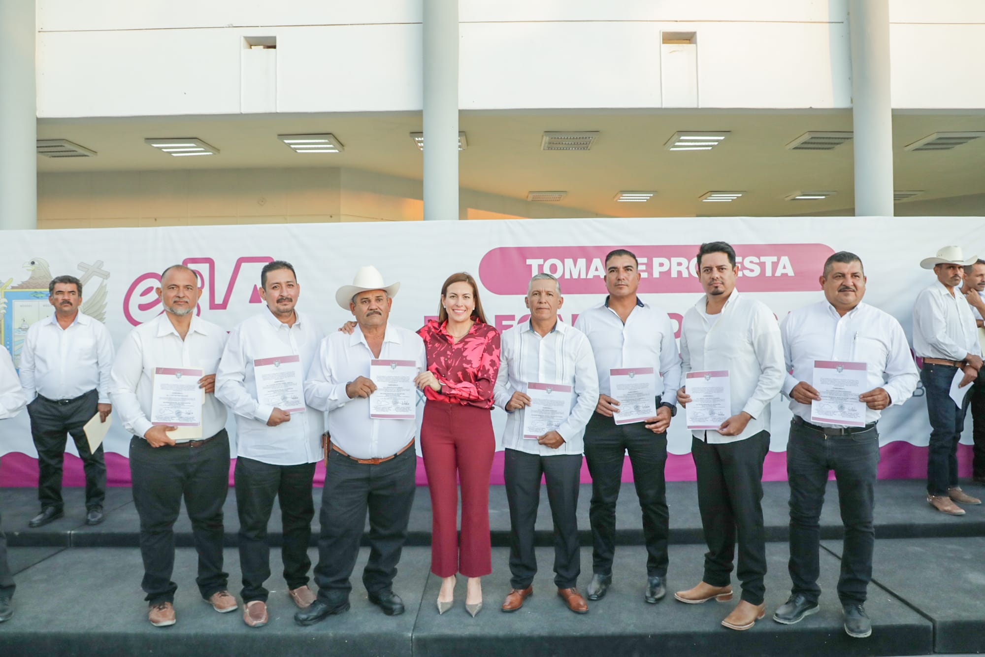 Milena Quiroga toma protesta a Delegados, Subdelegadas y Subdelegados de La Paz