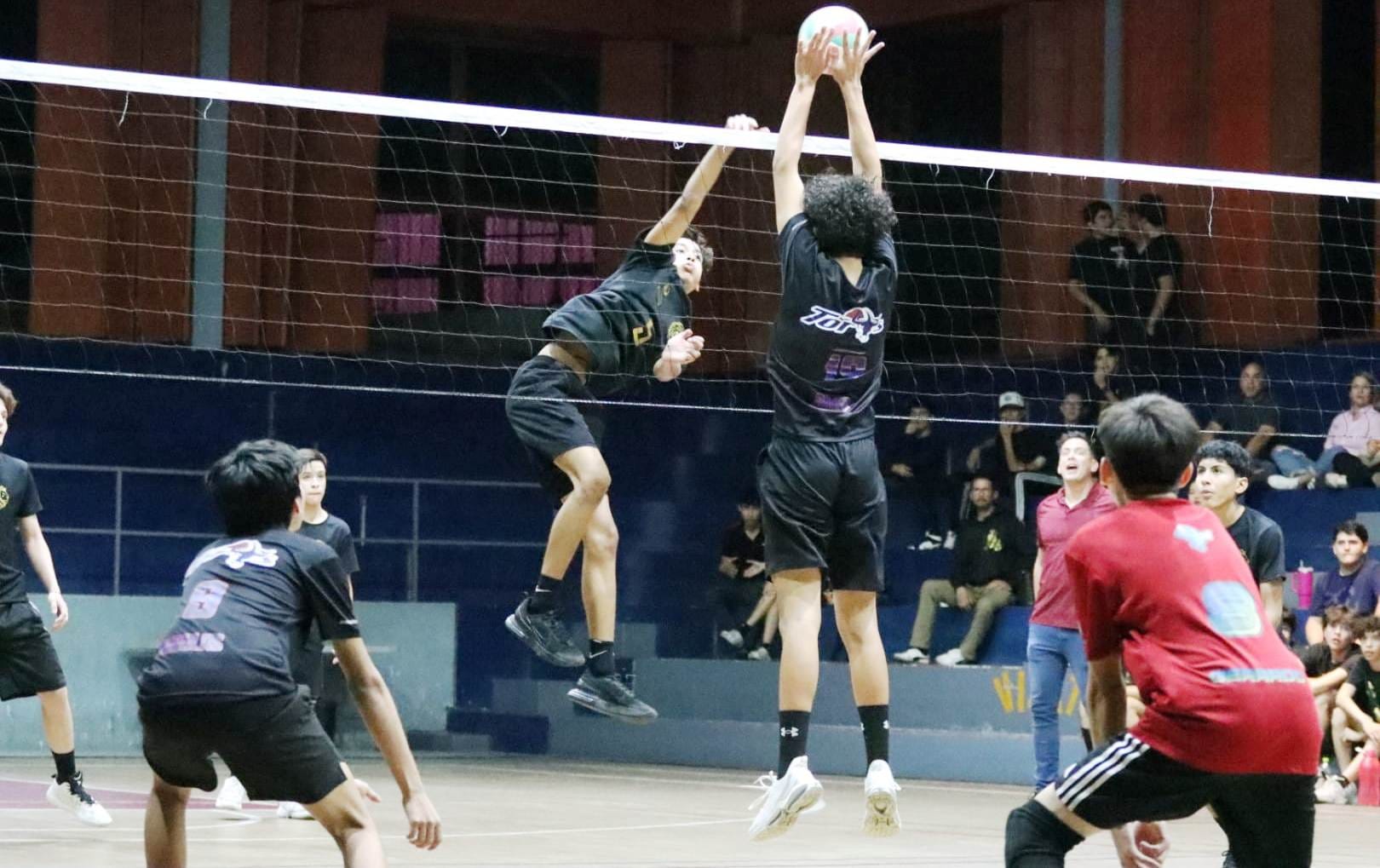 Conforman selectivos paceños de ajedrez, tenis y voleibol de sala