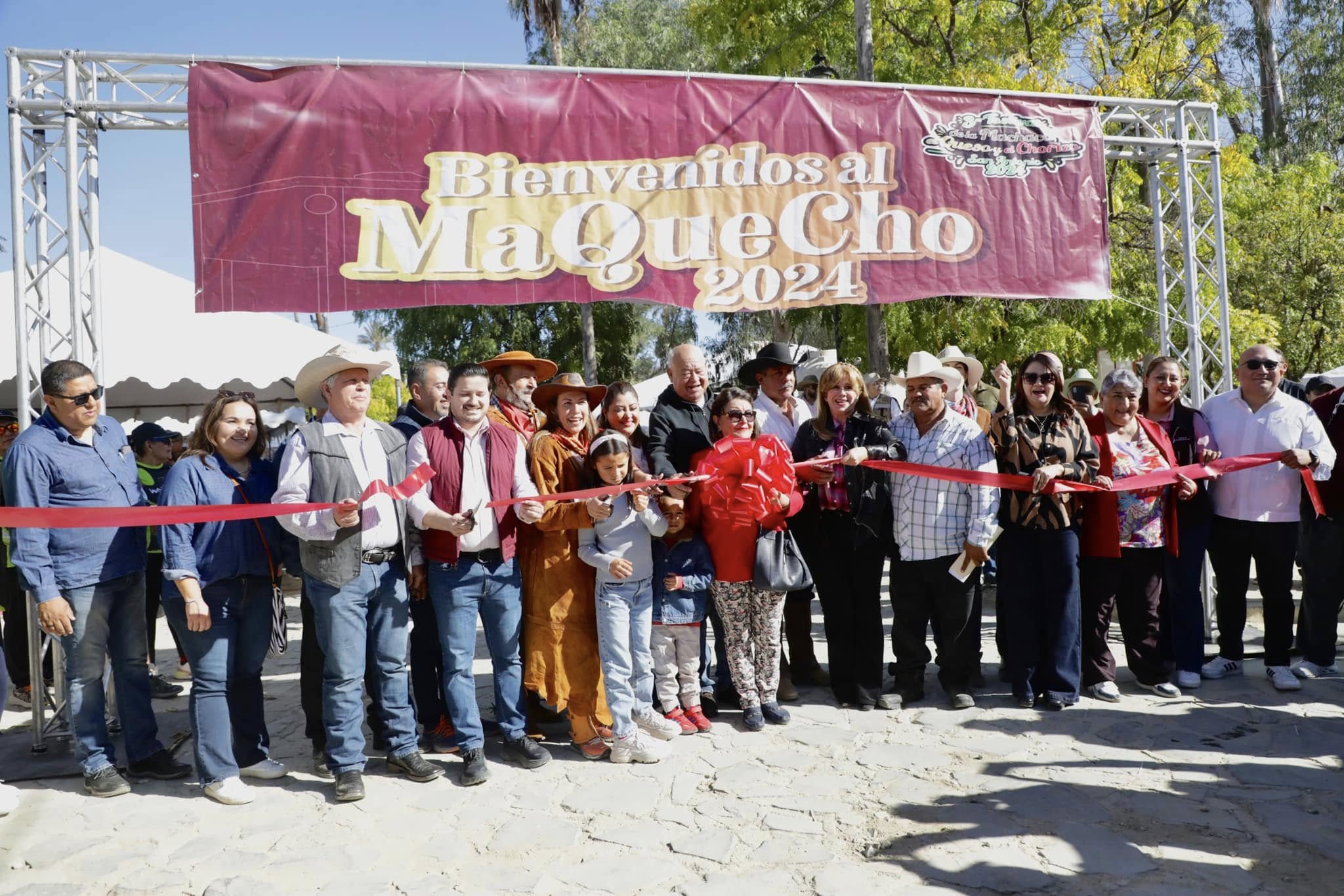 Con éxito se realizan el Festival del Arte y del MaQueCho en San Antonio