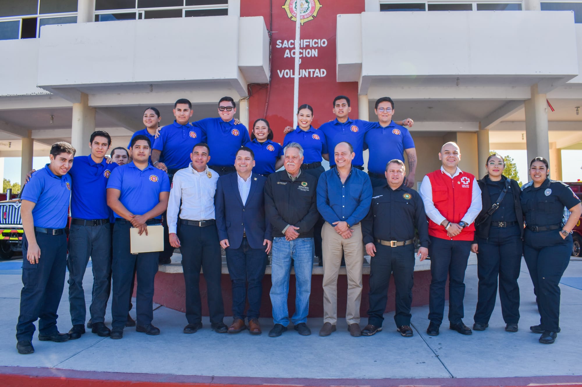 Se gradúan 11 nuevos elementos de la Academia de Formación Inicial para Bomberos