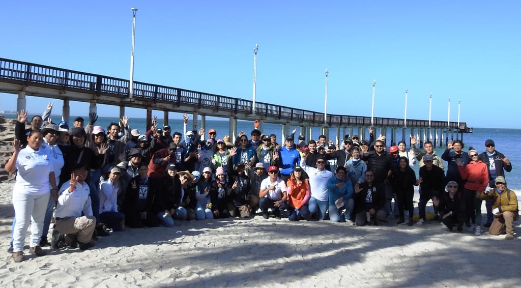 Recolectan 25 kilos de residuos en Macro Limpieza en playa “El Coromuel”