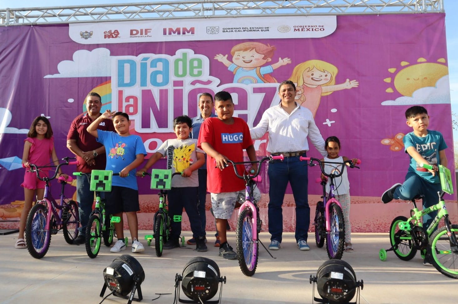 Habitantes de La Fortuna celebran el Festival del Día de la Niñez