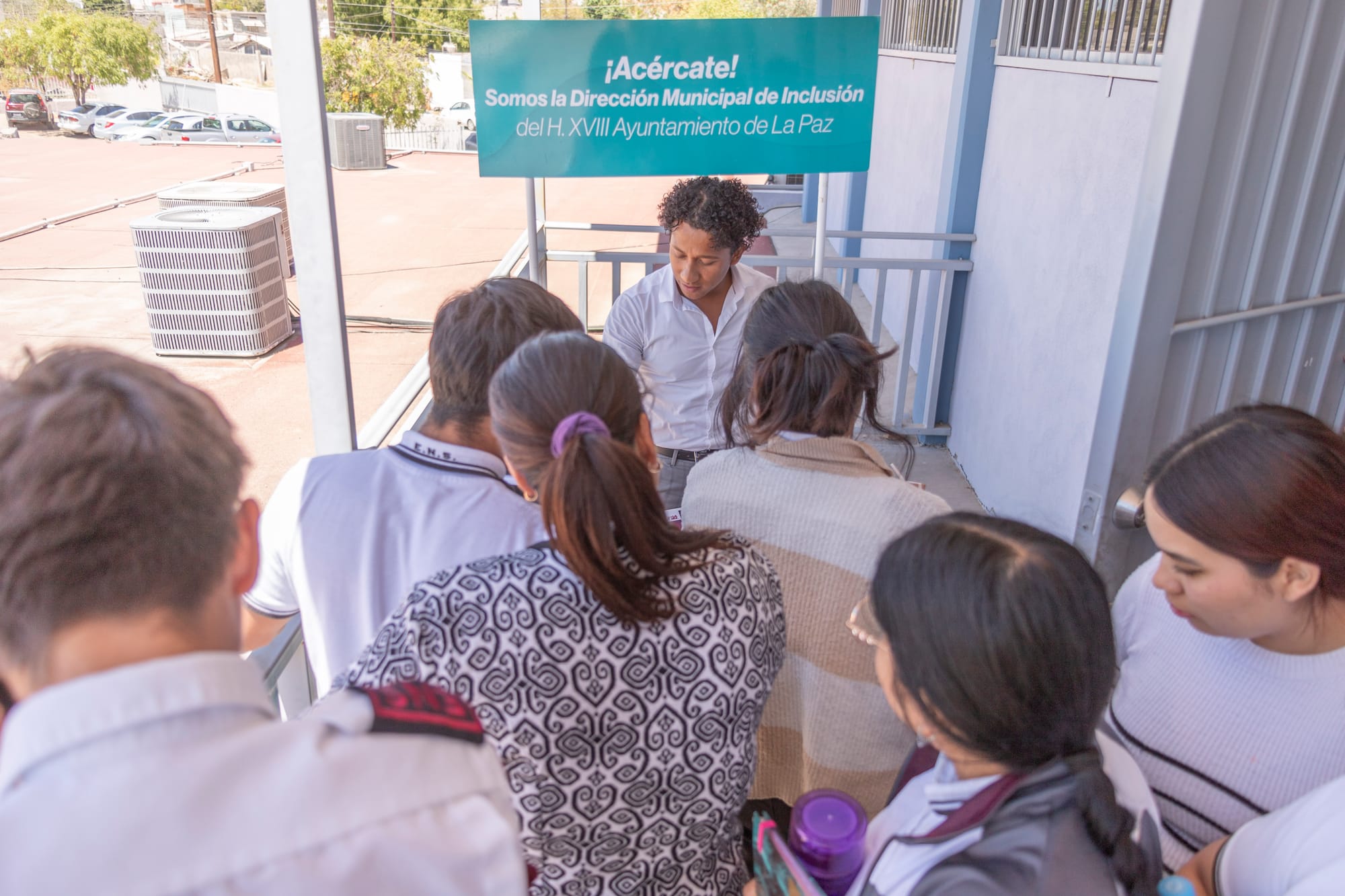 Promueve Ayuntamiento de La Paz la inclusión con módulos informativos en instituciones