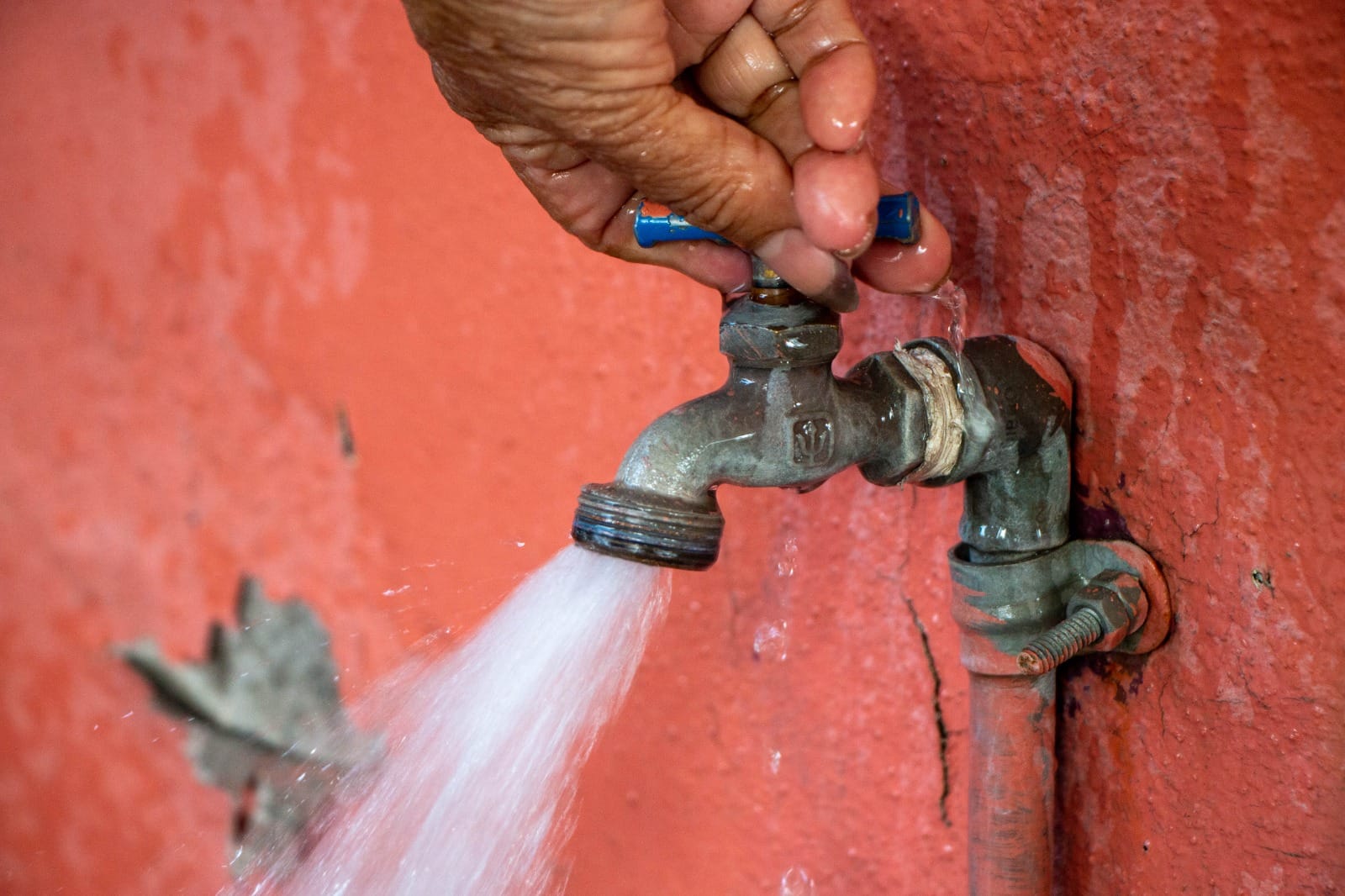 Abastece OOMSAPAS agua potable a 93 colonias de La Paz