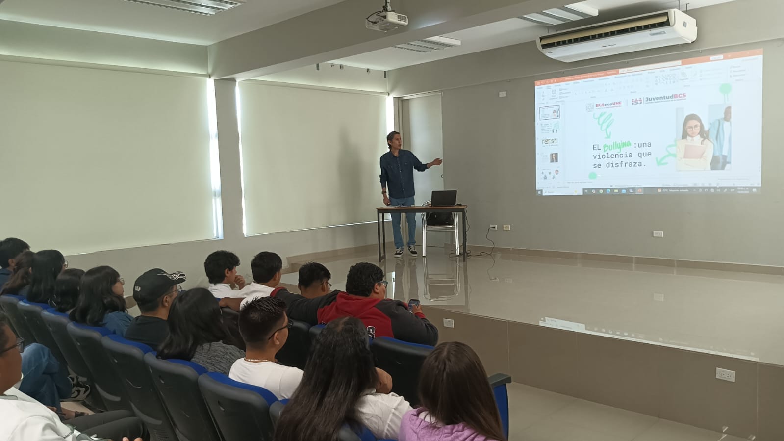 Imparte Dirección Municipal de la Juventud pláticas sobre prevención del bullying