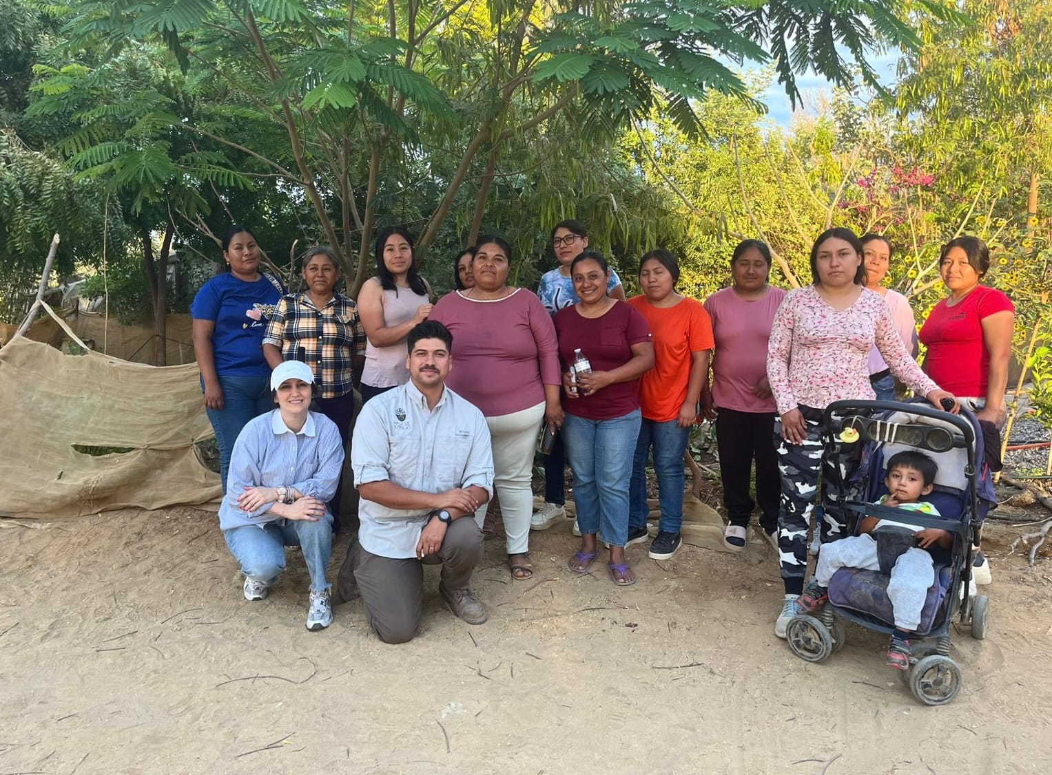 Imparten taller “Mejorando nuestro suelo con agroecología”