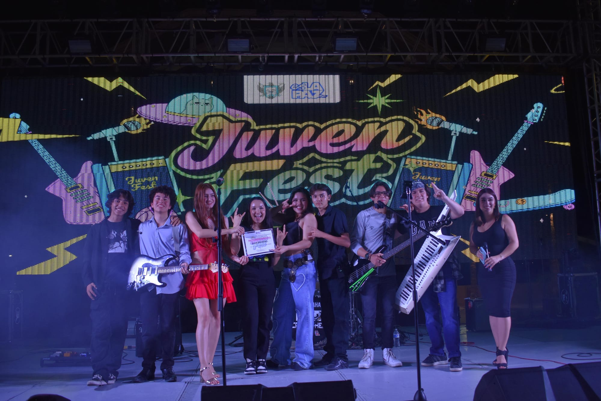 Estudiantes de La Paz celebran su día en el Juvenfest