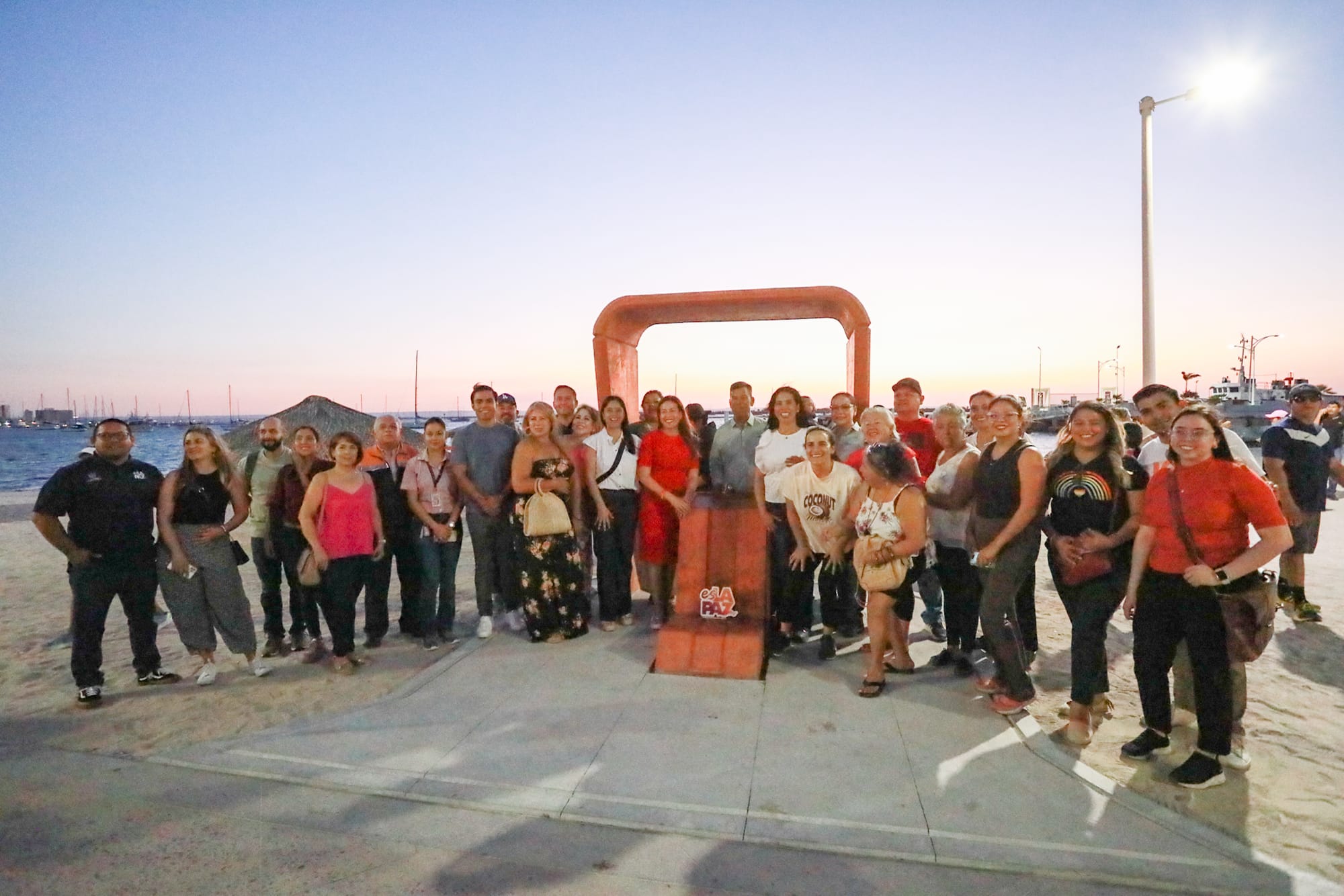 Inaugura Milena Quiroga primer bebedero de Agua Bienestar en el malecón de La Paz