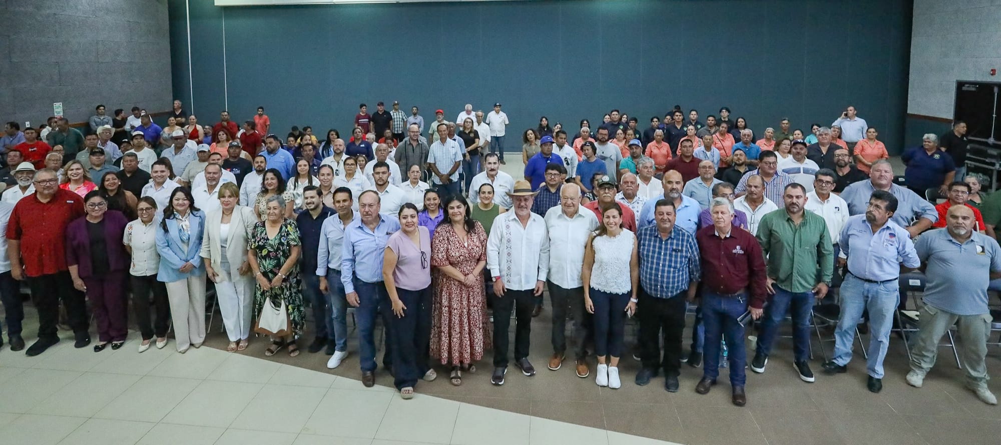 Participa Milena Quiroga en el Encuentro con Sector Pesquero y Acuícola de BCS