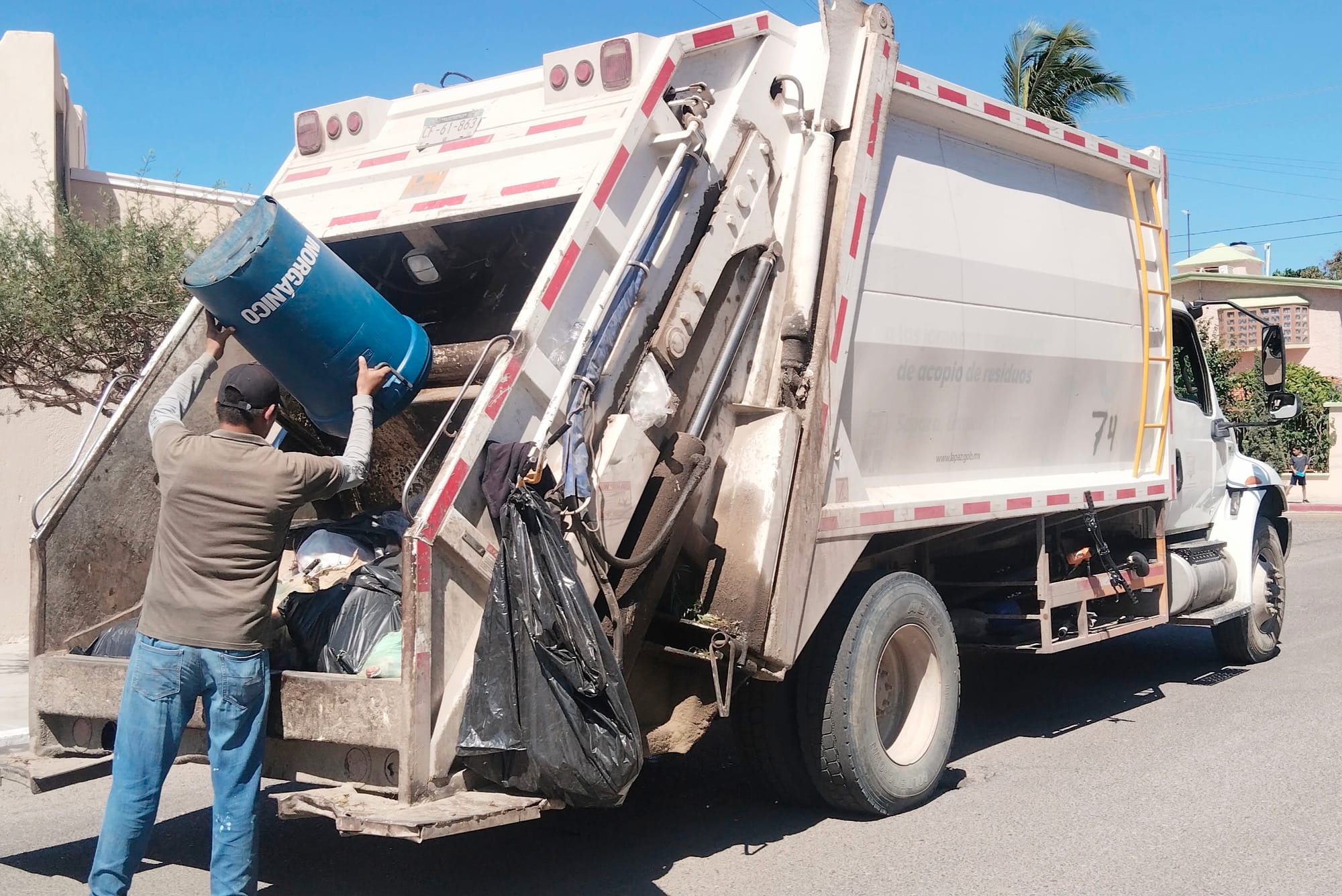 Recolectó Dirección de Sustentabilidad más de 2,300 toneladas de basura en hogares de La Paz