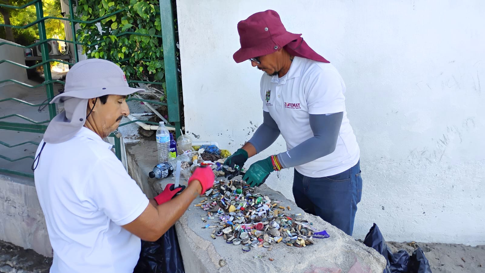 Recolecta Ayuntamiento de La Paz más de 3 toneladas de residuos en zona de playas