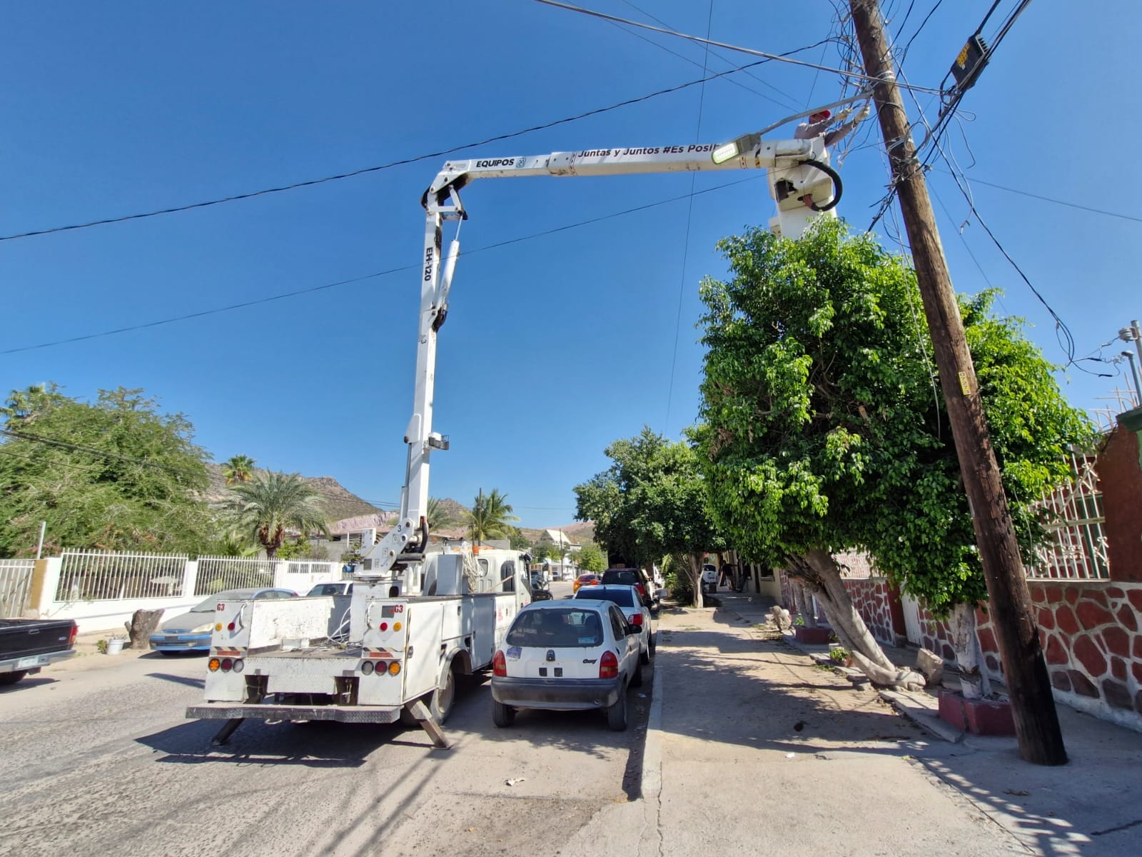 Rehabilita Servicios Públicos más de 140 luminarias en La Paz