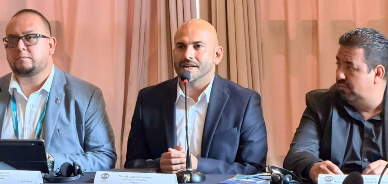 Participa Ayuntamiento de La Paz en foro internacional sobre manejo de residuos