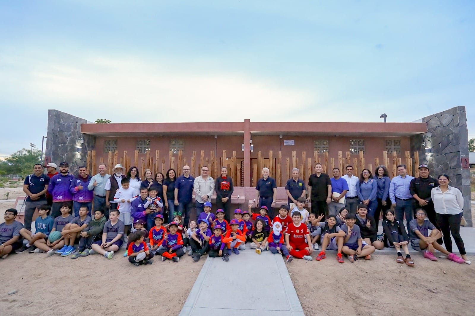 Inaugura Milena Quiroga Bebedero Bienestar en Centro Deportivo “El Piojillo”