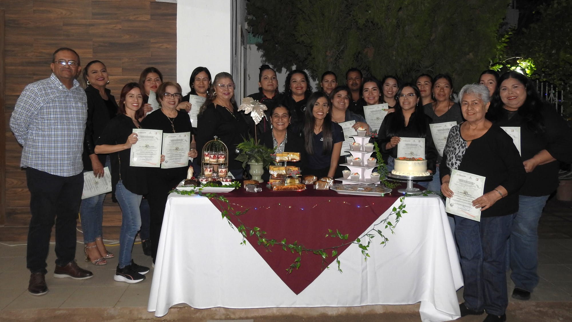 Clausuran cursos de repostería en el municipio de La Paz