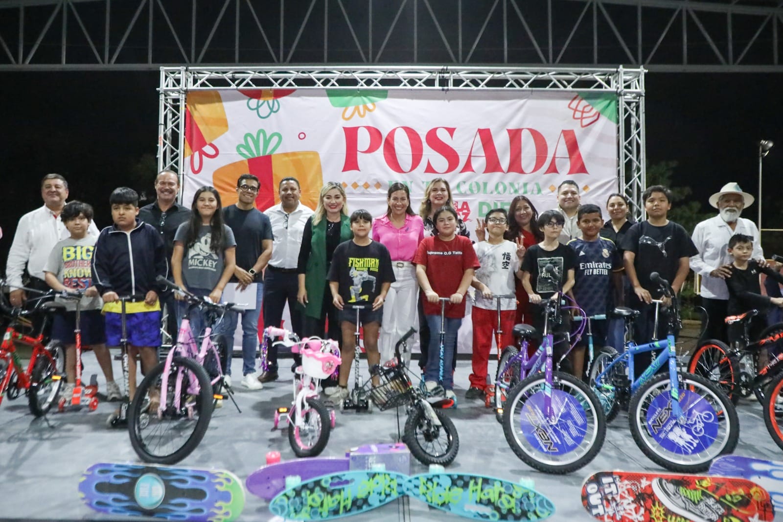 Milena Quiroga encabeza la primera posada navideña del Ayuntamiento en Indeco