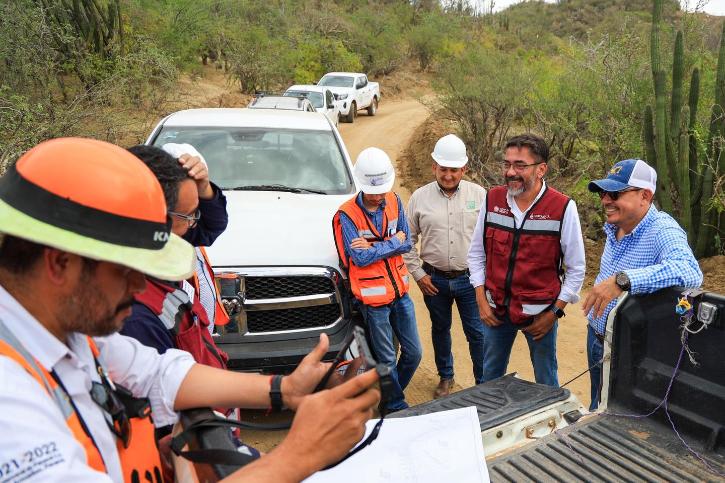 Supervisan avances en la construcción de la Presa El Novillo