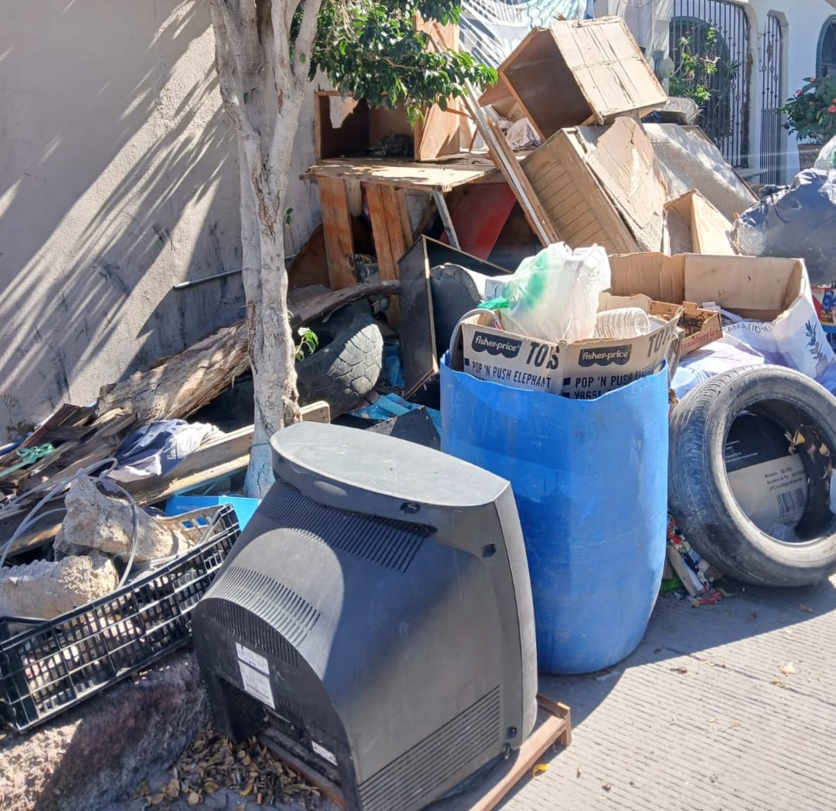 Supervisan inspectores de vía pública 73 predios obstruidos en la ciudad