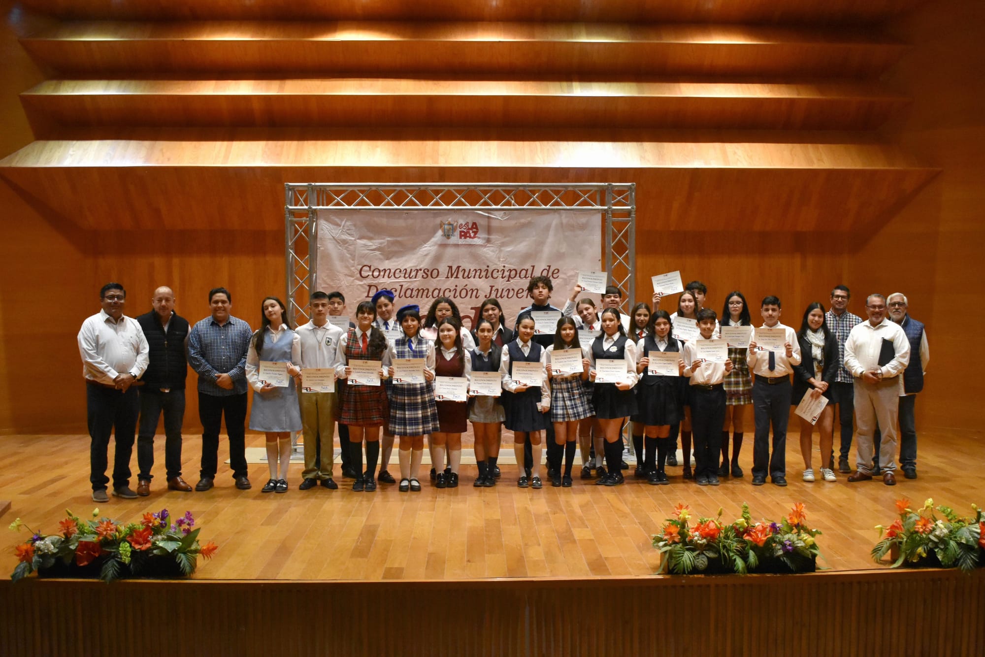 Realiza Ayuntamiento de La Paz, concurso de declamación juvenil