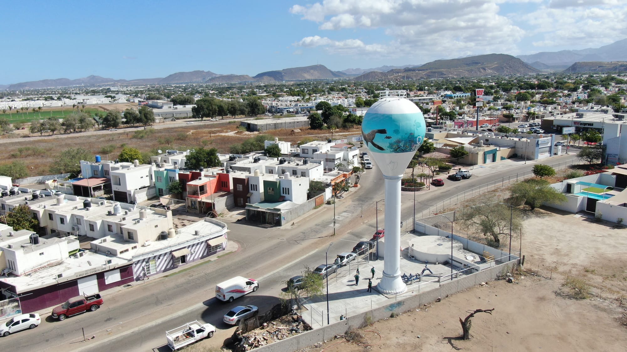 En La Paz sí llevamos agua con mejor presión a las familias: Milena Quiroga destaca el funcionamiento de los tanques elevados