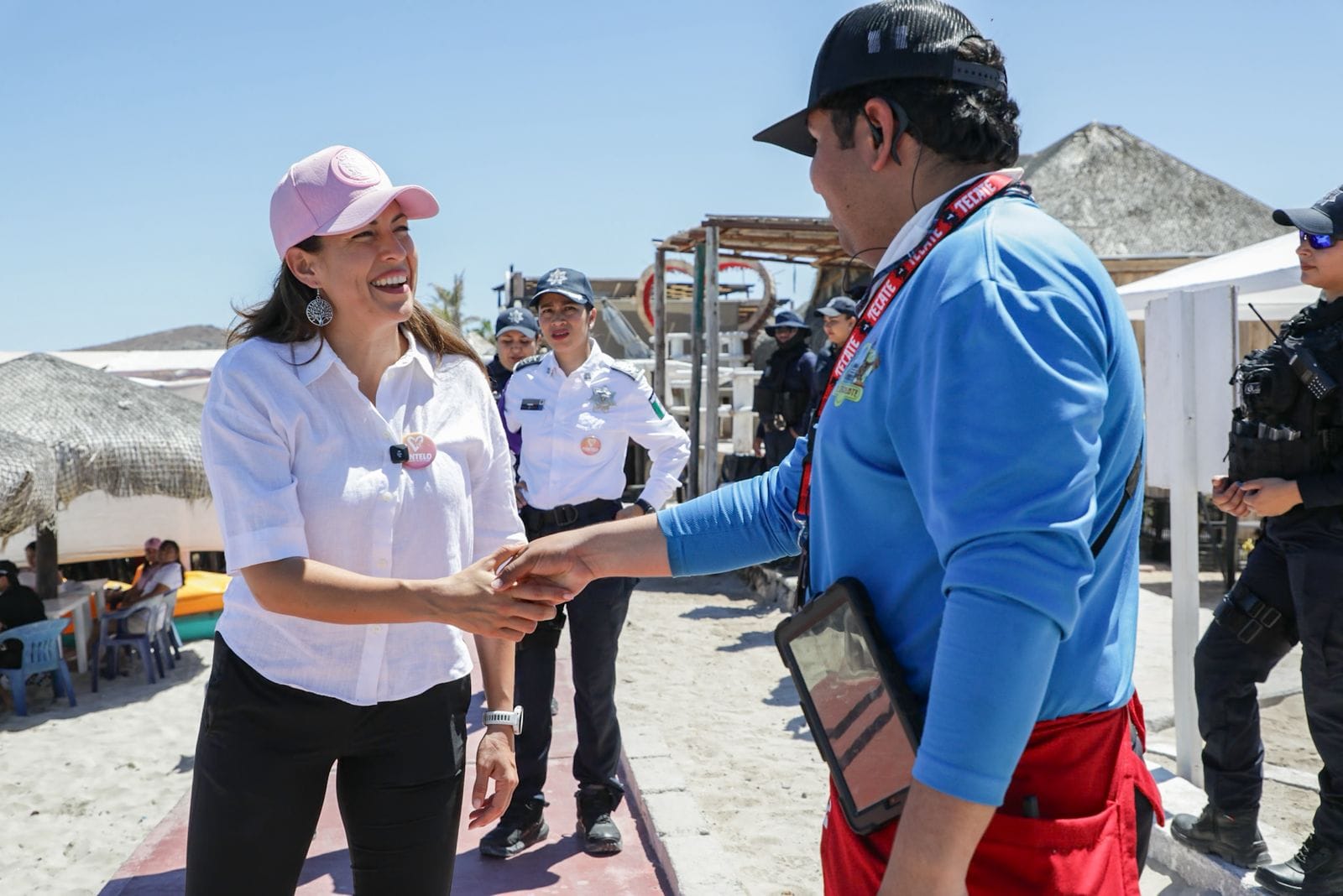 Milena Quiroga encabeza operativo de regreso seguro en La Paz que recibirá a más de 20,000 visitantes de playas