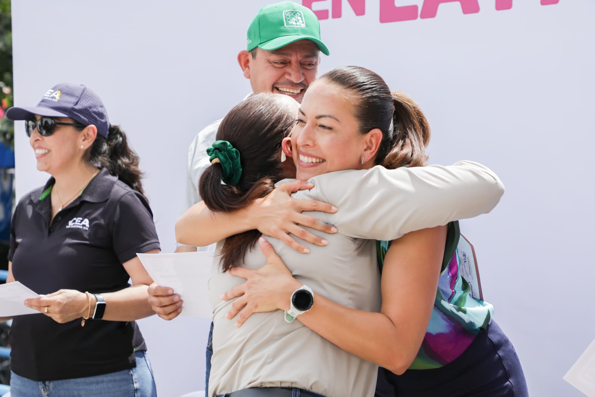 Milena Quiroga fortalece la capacidad operativa y humana de OOMSAPAS La Paz con capacitación, reconocimiento y equipamiento