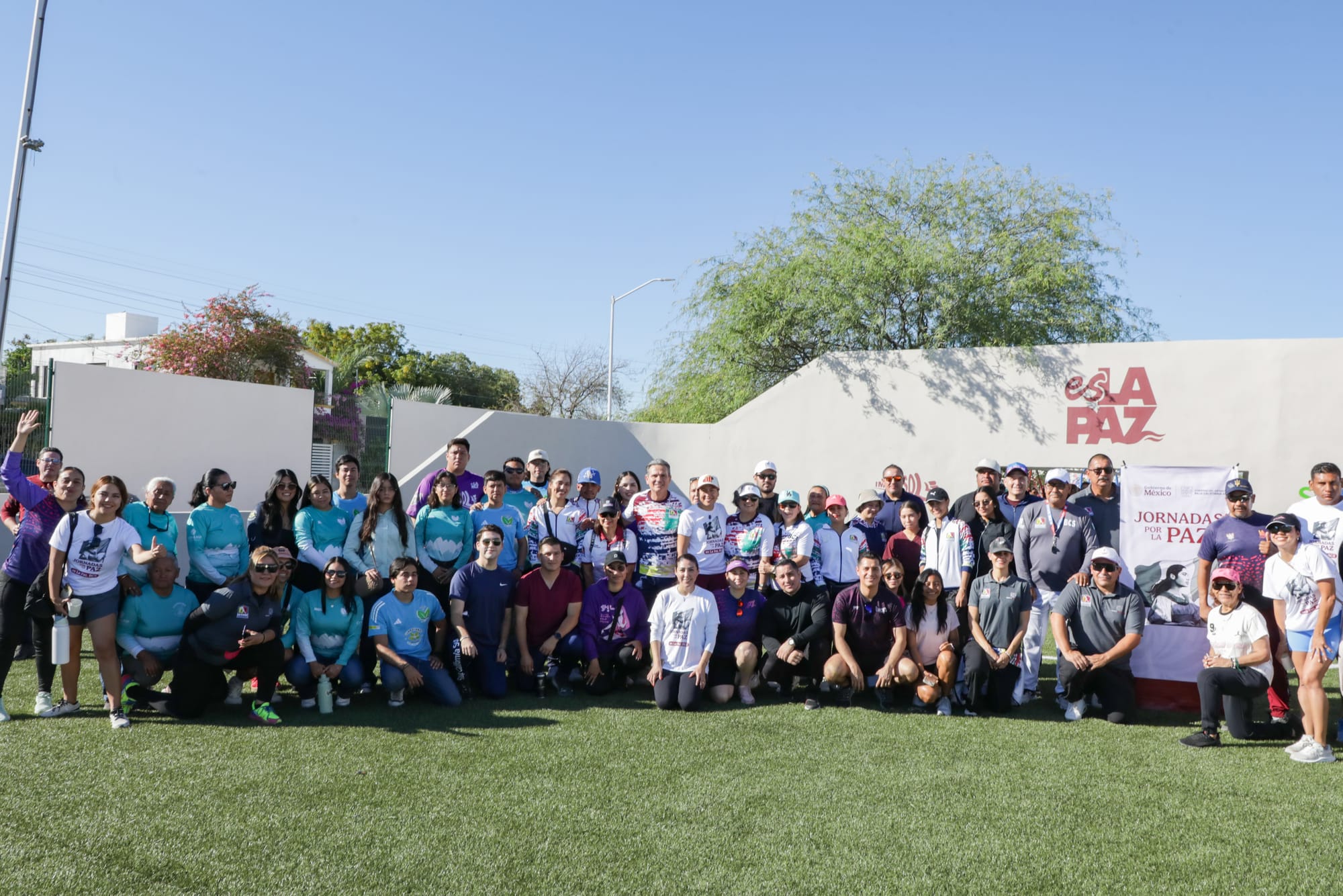 De la solicitud ciudadana a la acción: Milena Quiroga cumple y entrega un campo de fútbol empastado en El Manglito