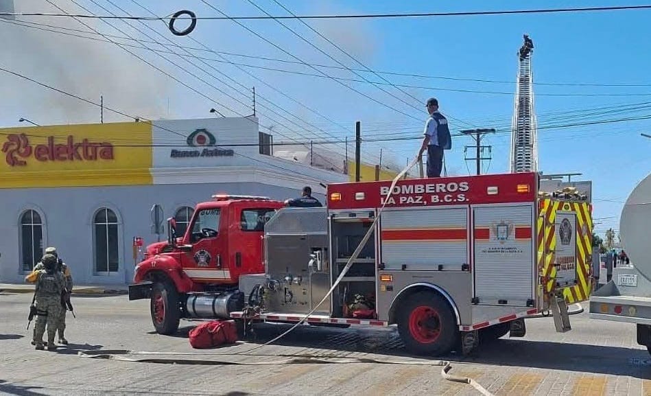 Heroico Cuerpo de Bomberos de La Paz atendió 90 emergencias en marzo