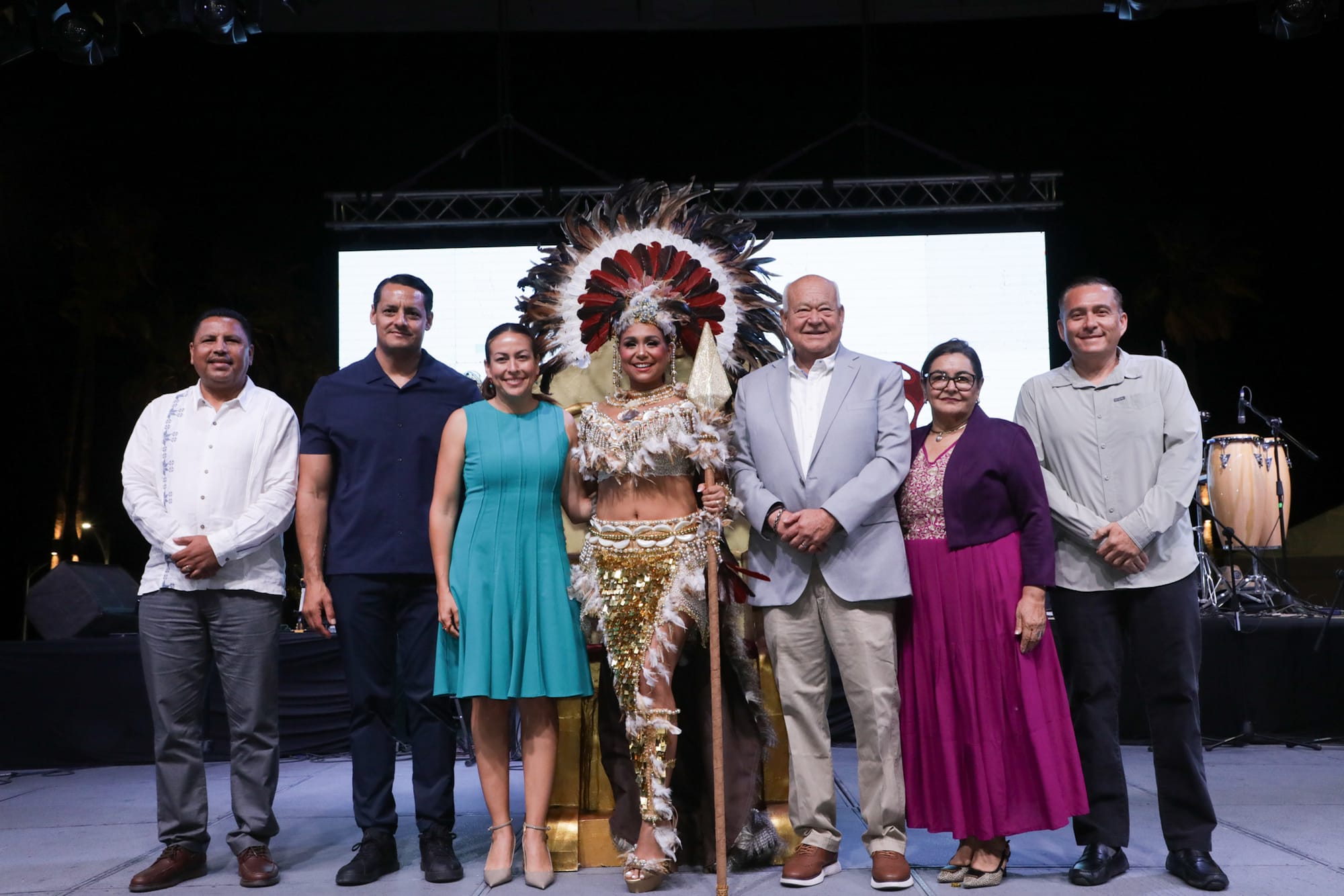 Celebran noche de identidad y tradición en La Paz; Milena Quiroga promueve tradiciones sudcalifornianas
