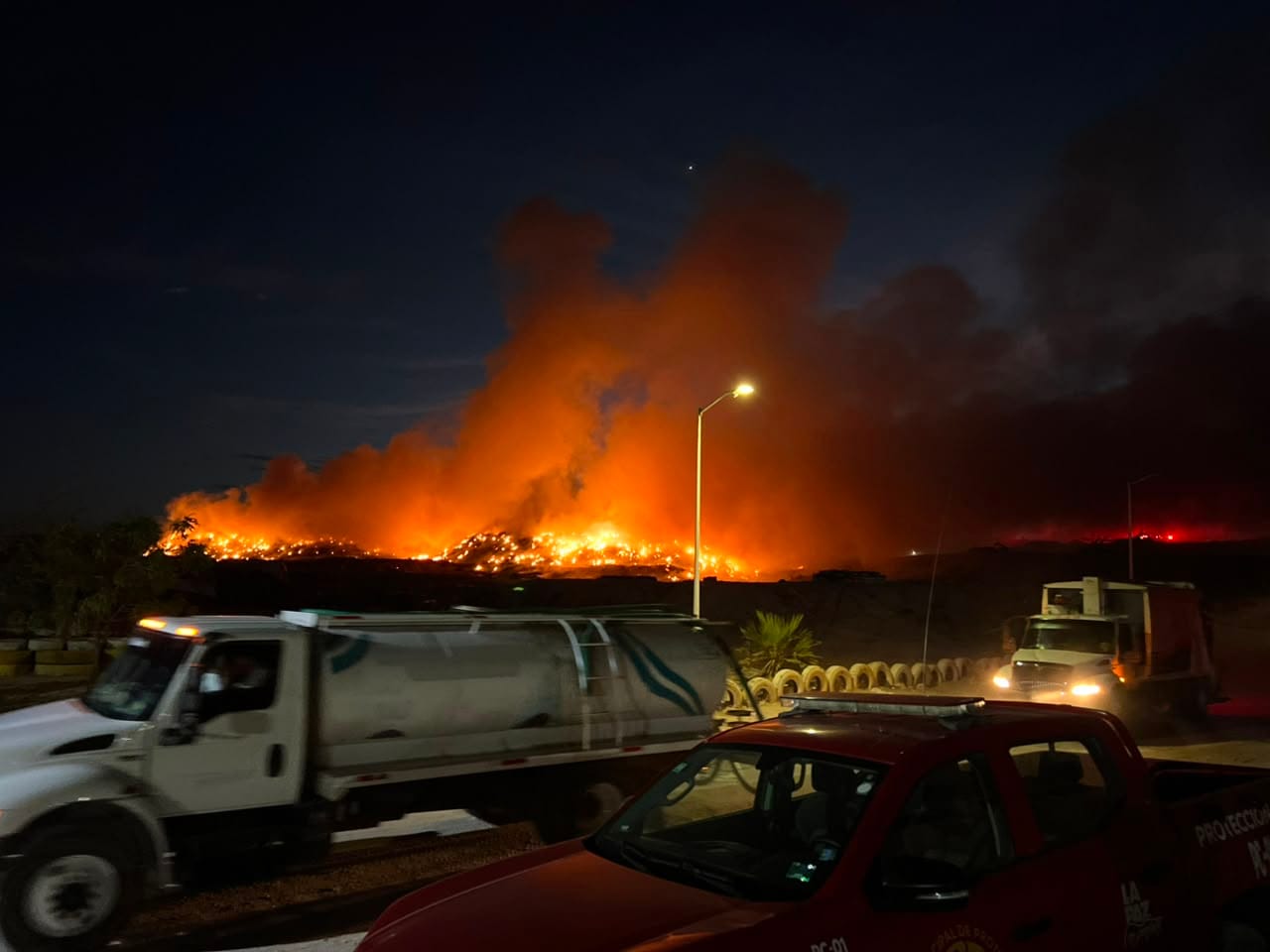 Incendio en el relleno sanitario de La Paz fue controlado en su totalidad