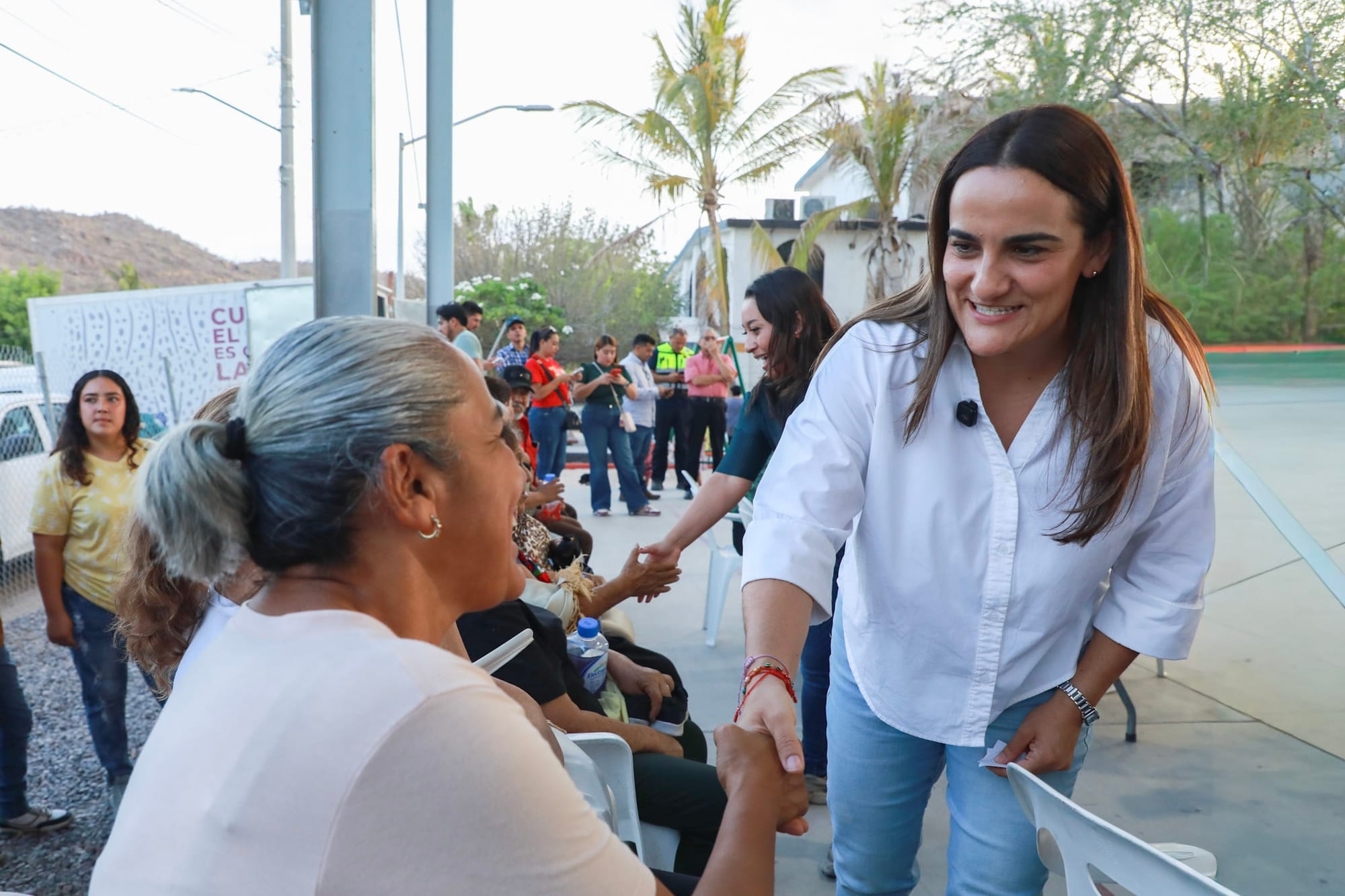 Atiende Ayuntamiento de La Paz a vecinos de Agua Escondida y El Cardonal