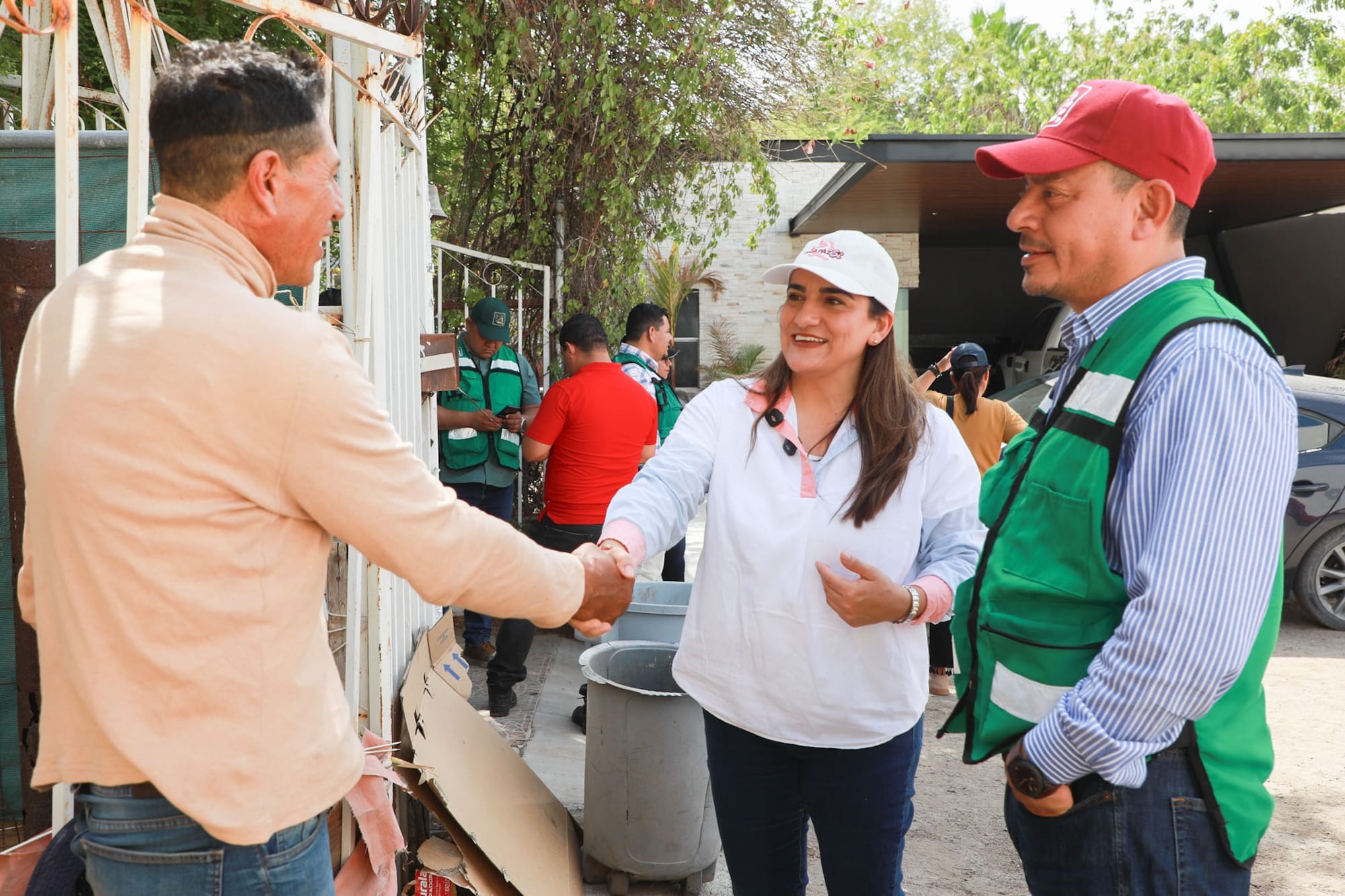 Gobierno de La Paz supervisa suministro de agua en el fraccionamiento Tutus