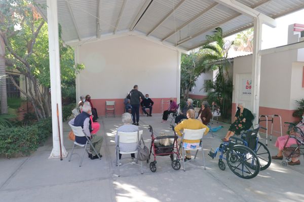 Capacitan en primeros auxilios
a personal de las Casas de Día