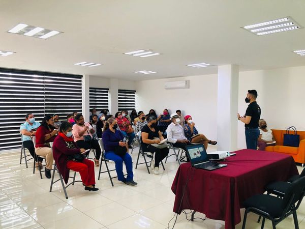 Imparten Capacitación en Manejo de Alimentos a la Comunidad Indígena