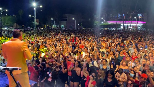 Asisten más de 11 mil personas al evento “Noches Pegajosas en el Malecón