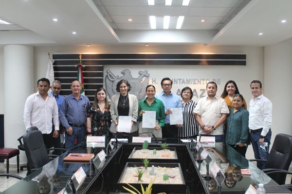 Firma Ayuntamiento de La Paz e ITAI convenio de colaboración